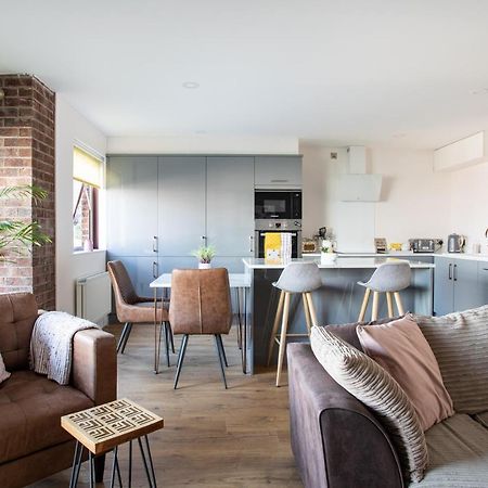 New Lisburn Road Apartment - Free Parking เบลฟาสต์ ภายนอก รูปภาพ